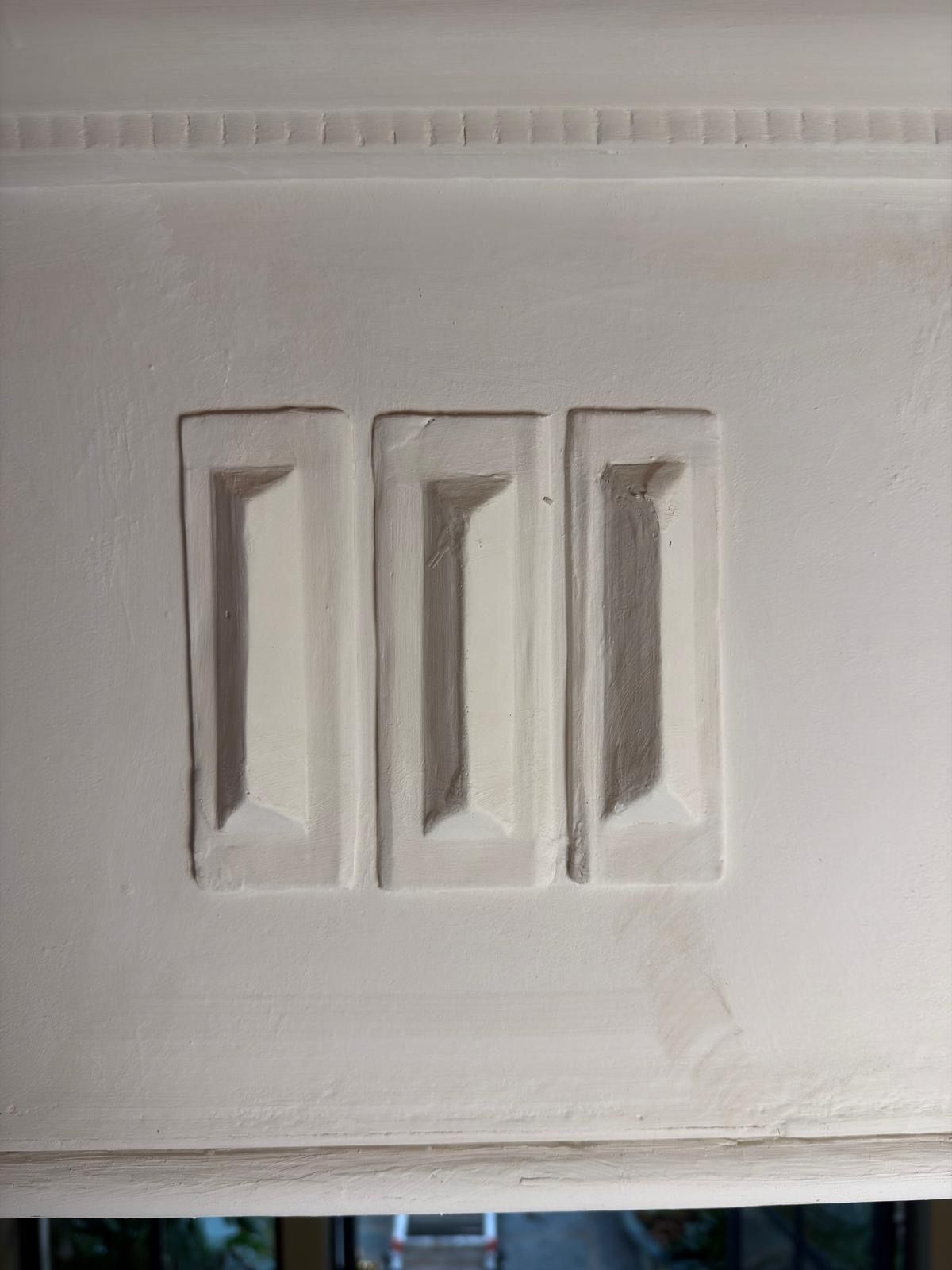 Plaster triglyph
